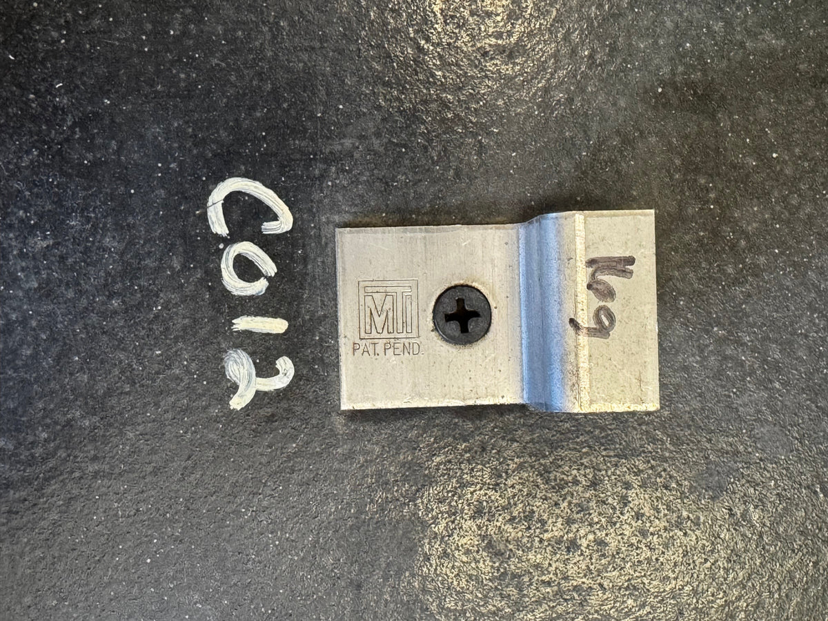 12.7mm Clips with Nail in Anchors and 3 complimentary Drill Bits