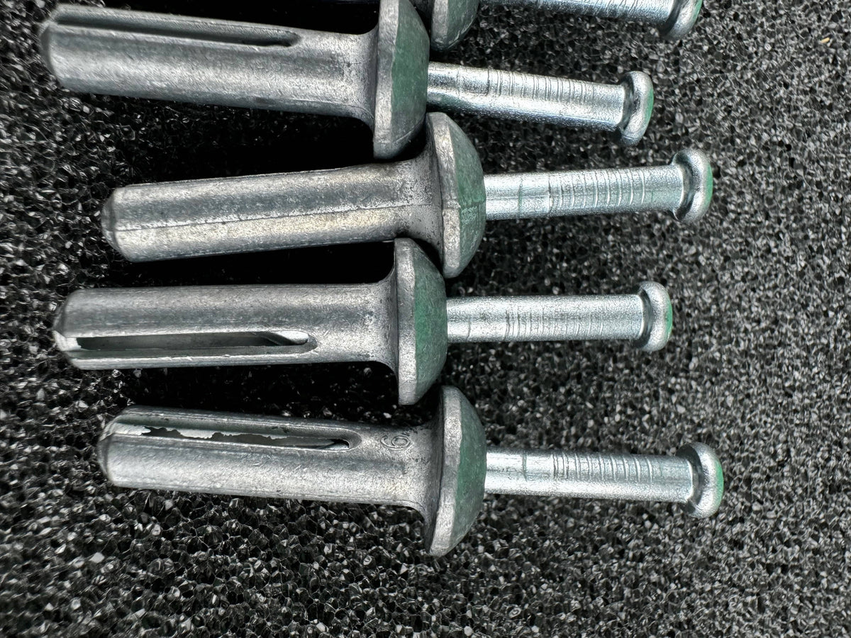 9.5mm Clips with Nail in Anchors and 3 complimentary Drill Bits (250/Box)