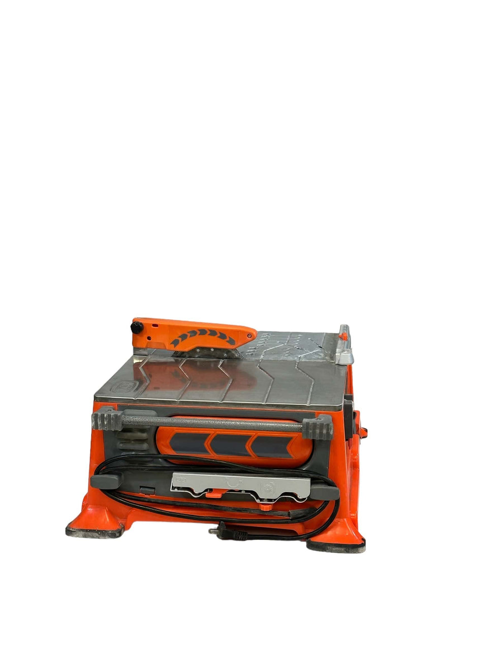 iQ228CYCLONE CE 180 mm Dry Cut Tabletop Tile Saw